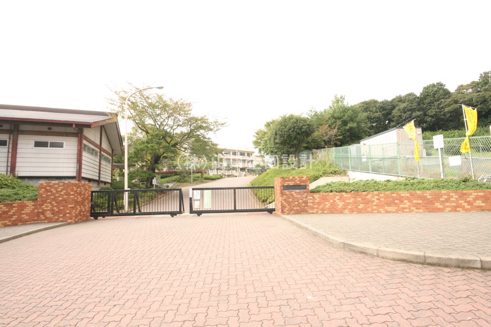 上山口中学校